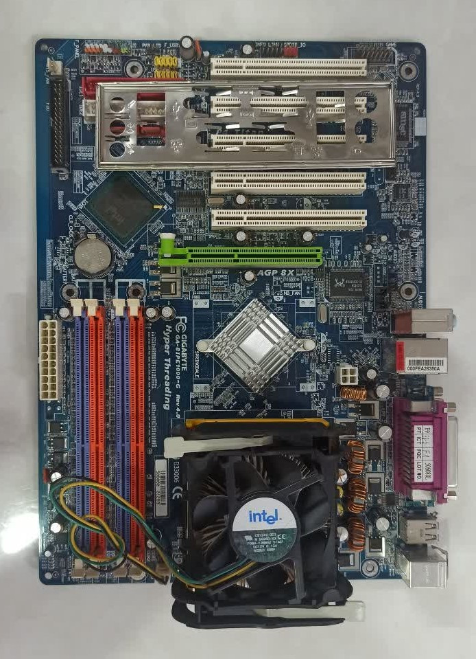 مادر برد قدیمی GA-8IPE1000-G
