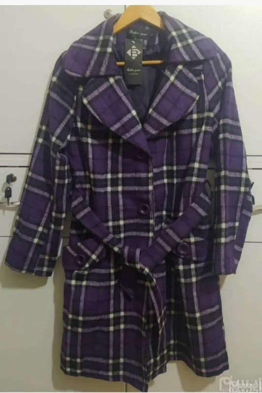 فروش پالتوی نو  تک سایز M طبق تصویر