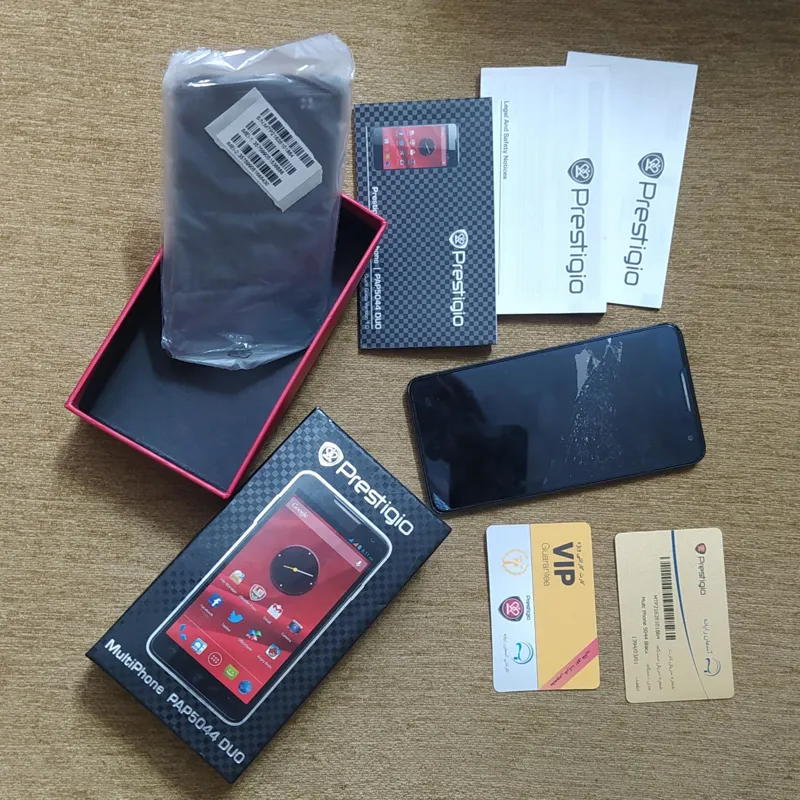 گوشی موبایل چینی برند(پرستیژیو)ال سی دی شکسته