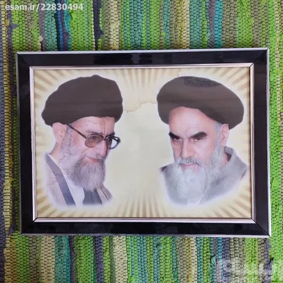 پوستر قاب شده آیت الله خمینی و آیت الله خامنه ای