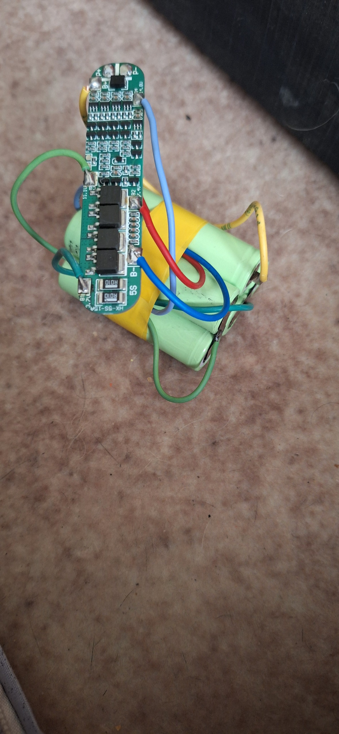 باتری لیتیوم 5سل 20 ولت به همراه برد محافظ