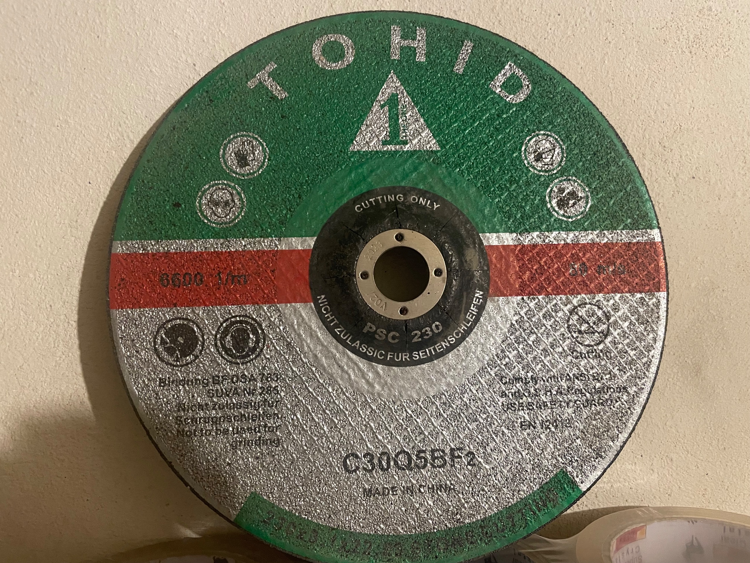 سنگ برش ساختمانی tohid