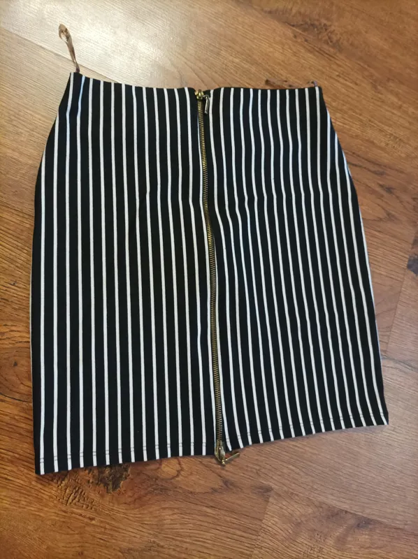 کراپ تاپ و دامن