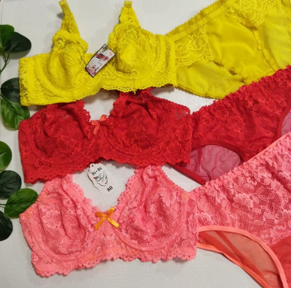 ست لباس زیر زنانه