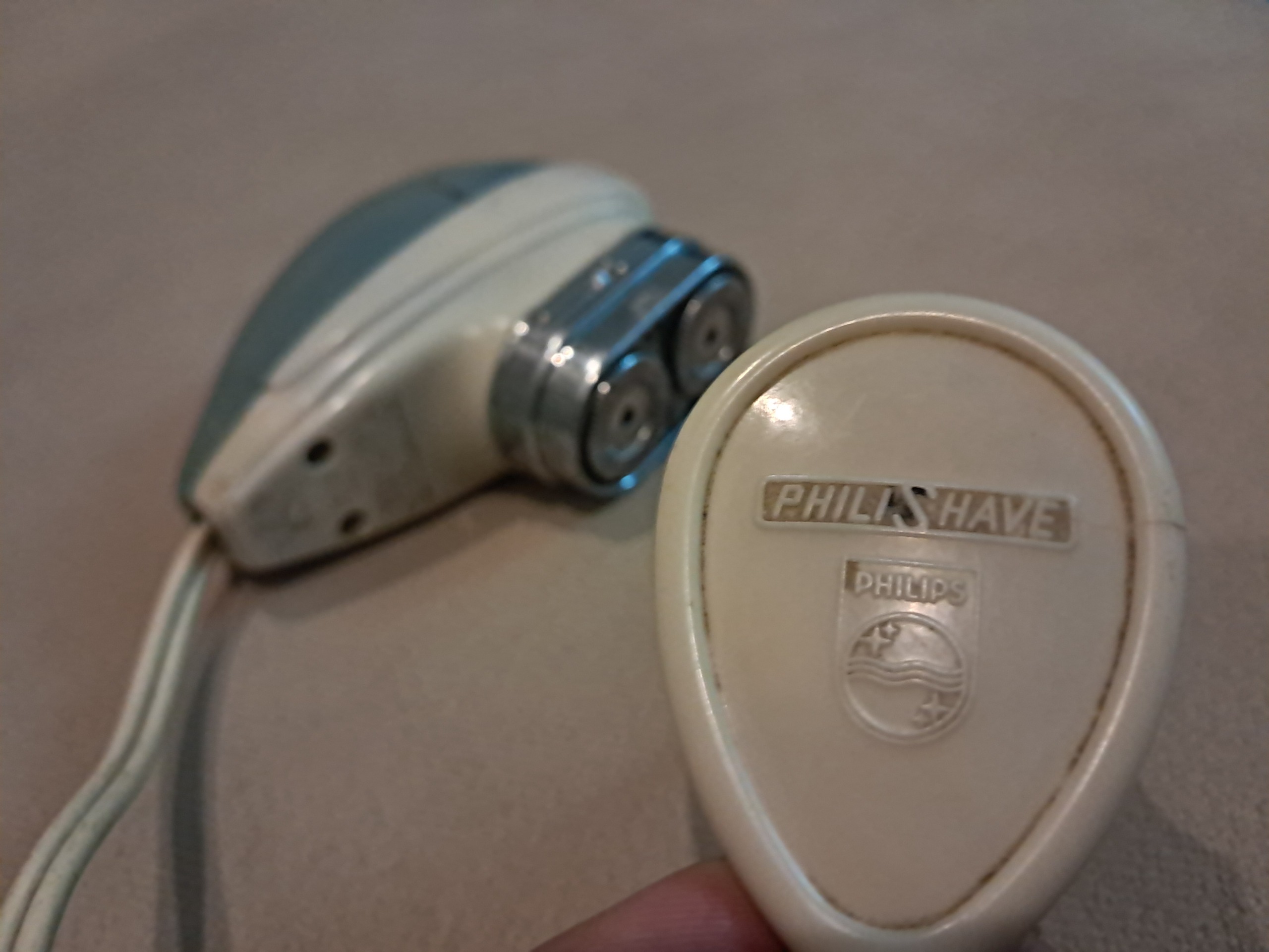 ریش تراش آلمانی آنتیک فیلیپس اصل مدل PHILISHAVE