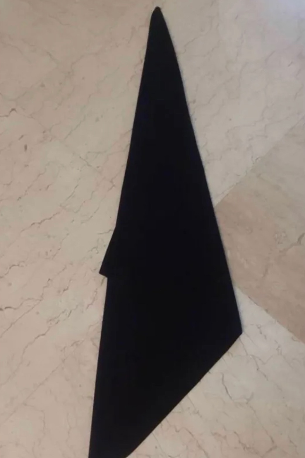مقنعه مشکی ساده نخی بروجرد اداری