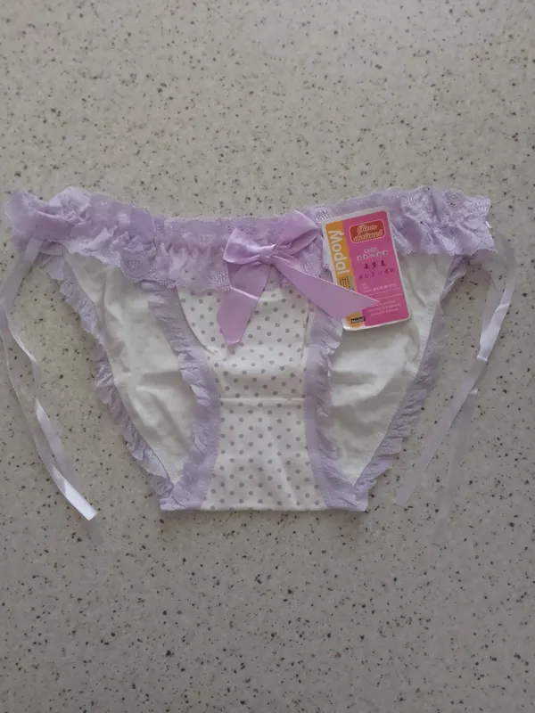 شورت عروسکی فانتزی بندی پاپیون سفید بنفش خالدار