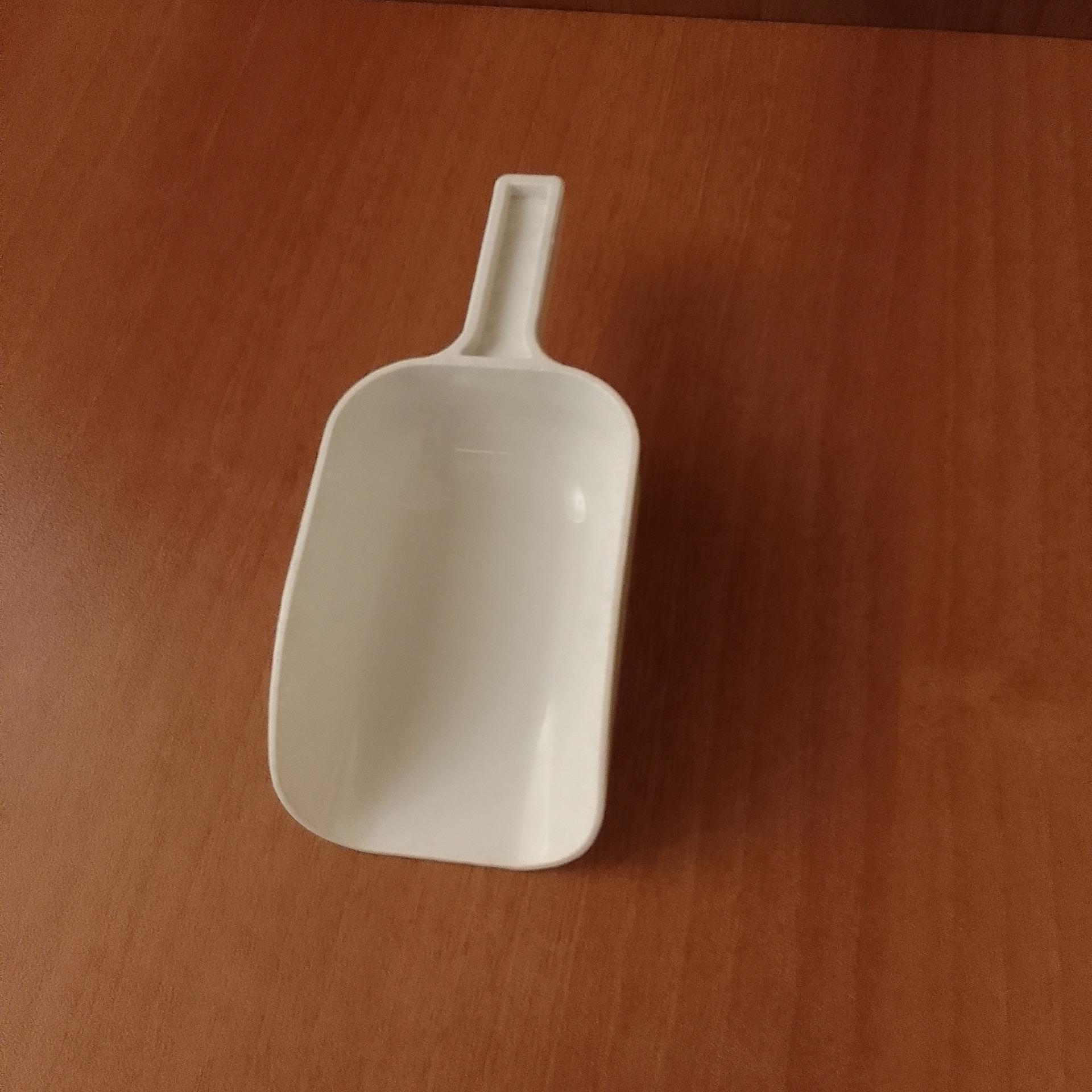 پیمانه سفید پلاستیکی بزرگ قاشق اندازه گیری