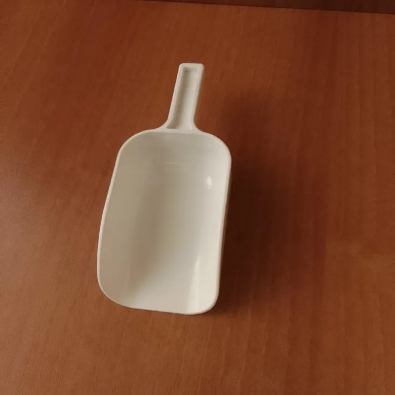 پیمانه سفید پلاستیکی بزرگ قاشق اندازه گیری