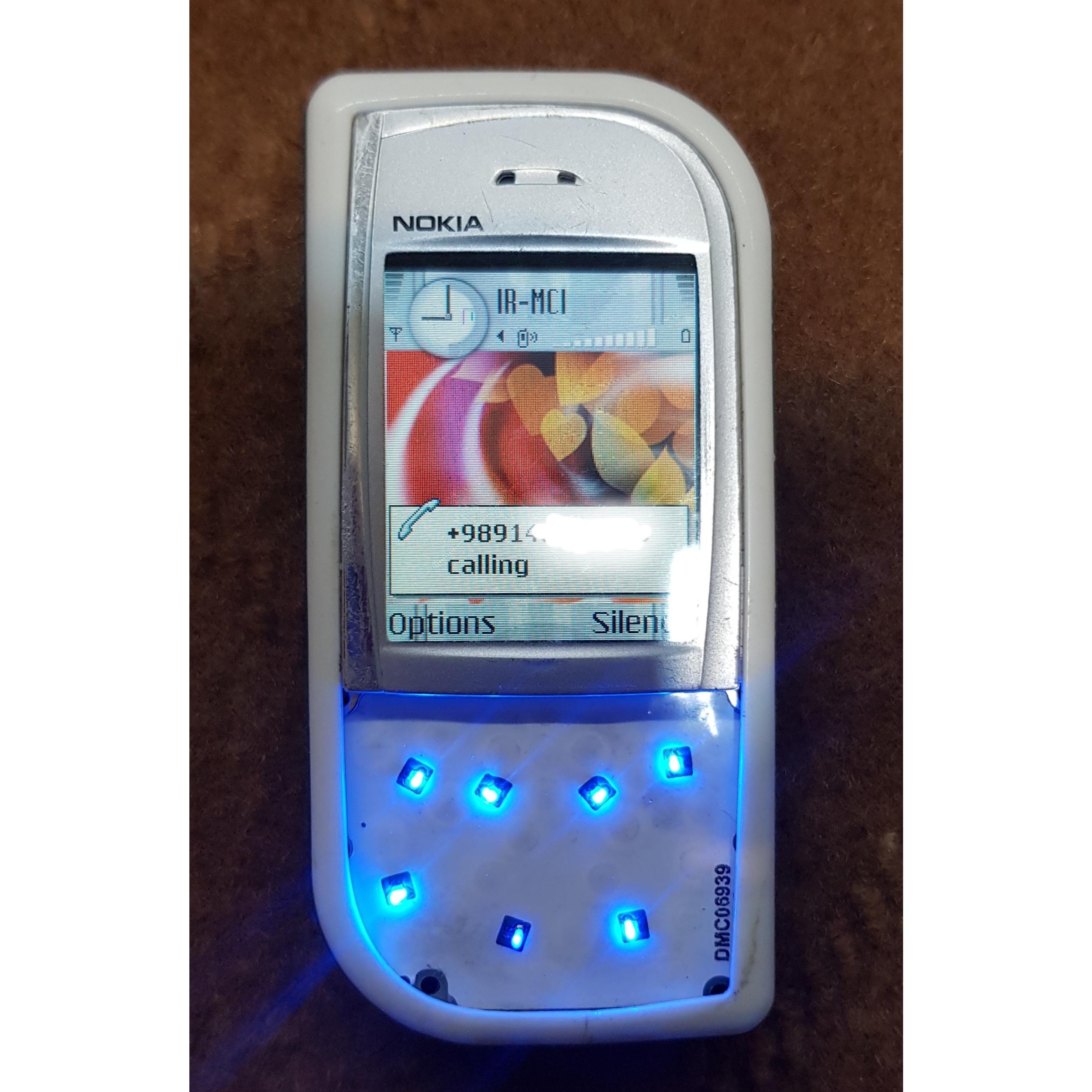 گوشی موبایل نوکیا 7610 توضیحات