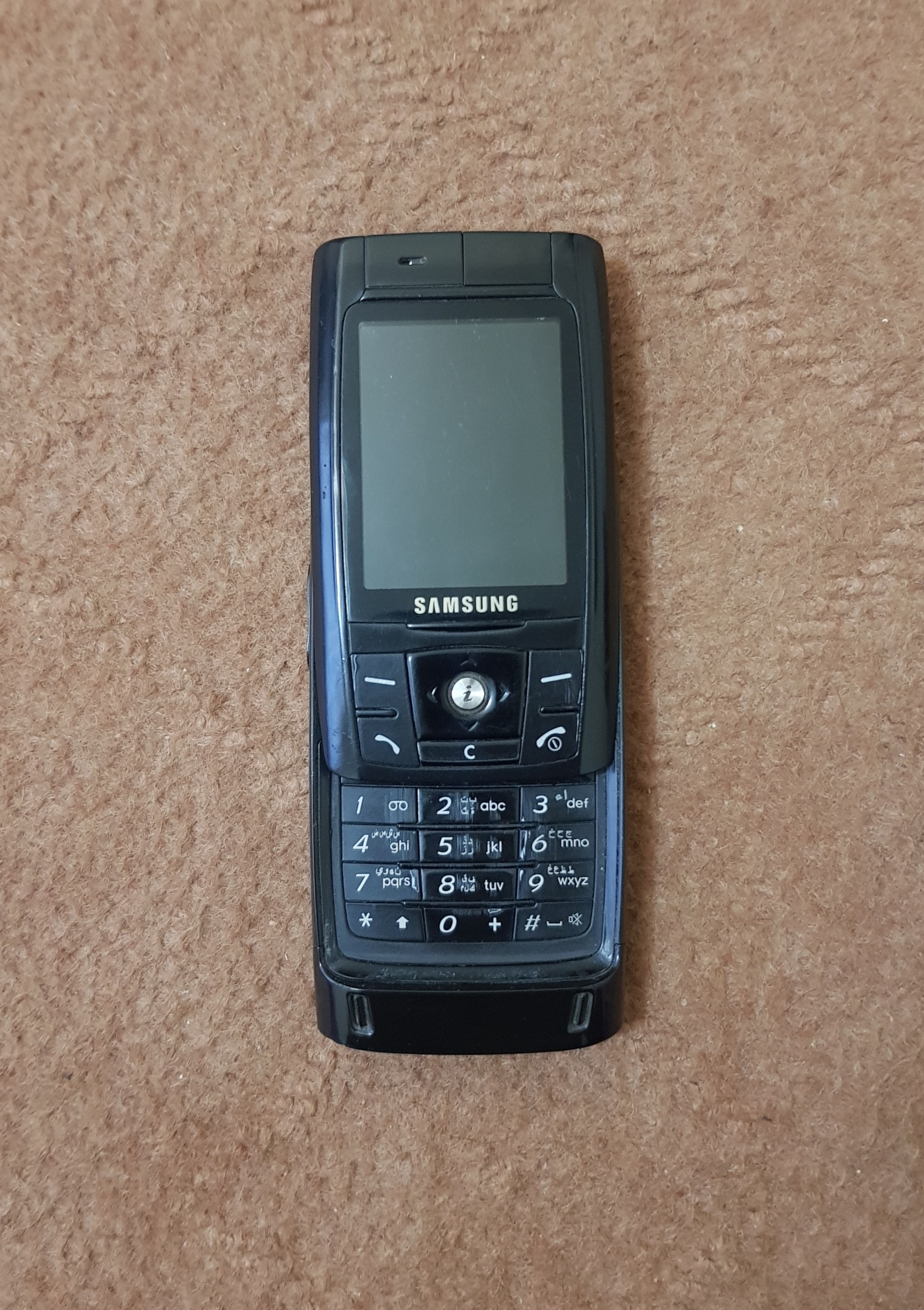 موبایل سامسونگ D820 خاص کمیاب آنتیک کلکسیونی توضیح