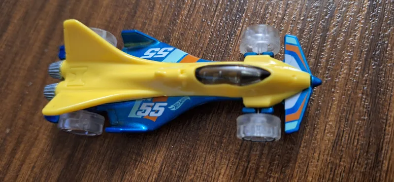 هاتویلز 1/64 cloud cutter