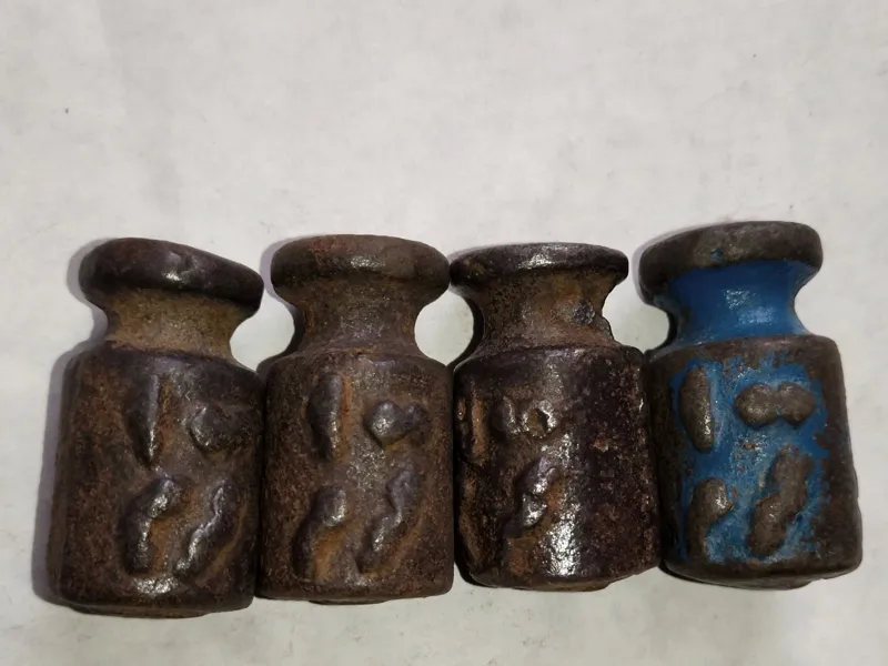 4عدد وزنه ترازو صد گرمی