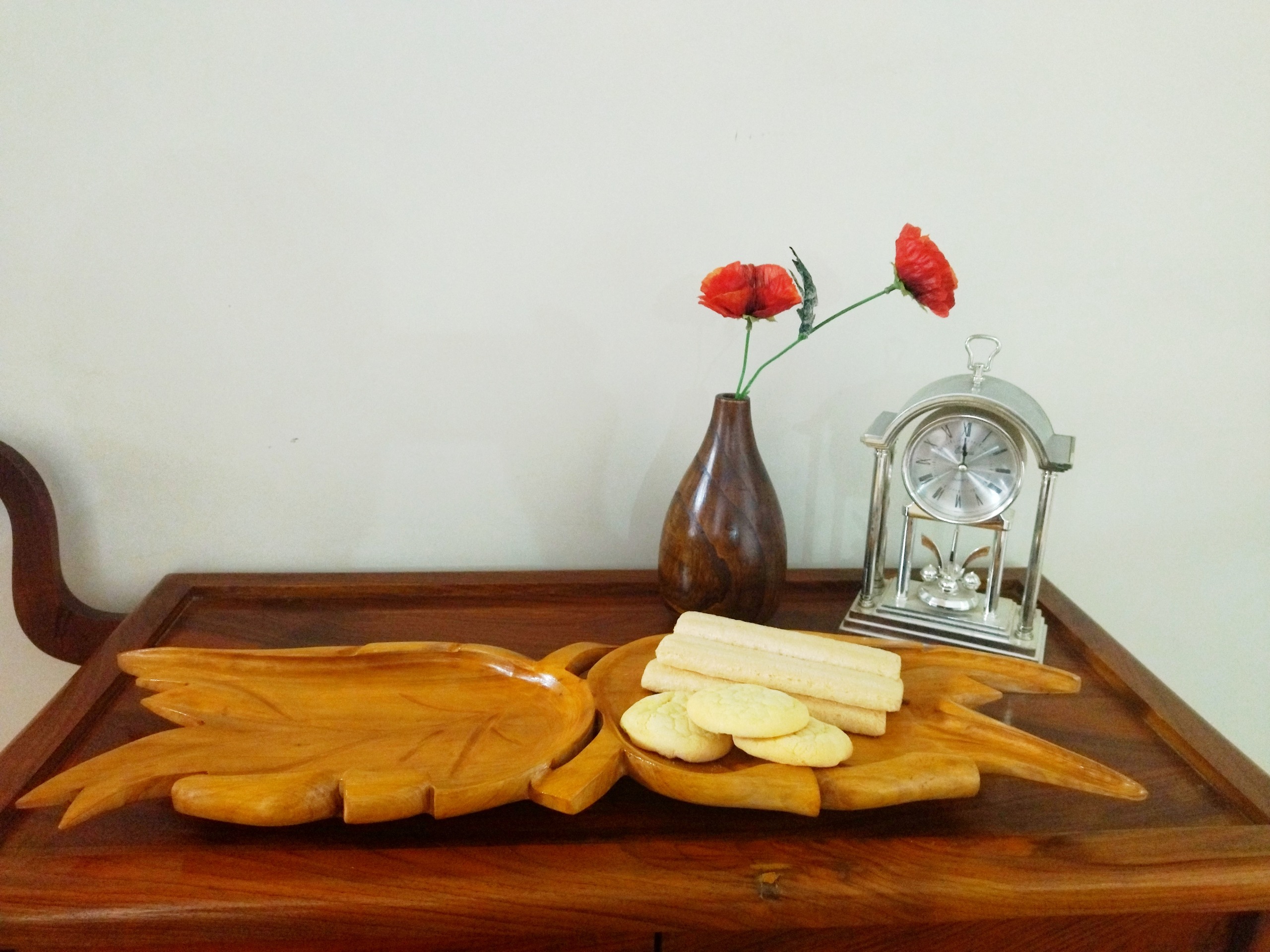 شیرینی خوری چوبی زیبا