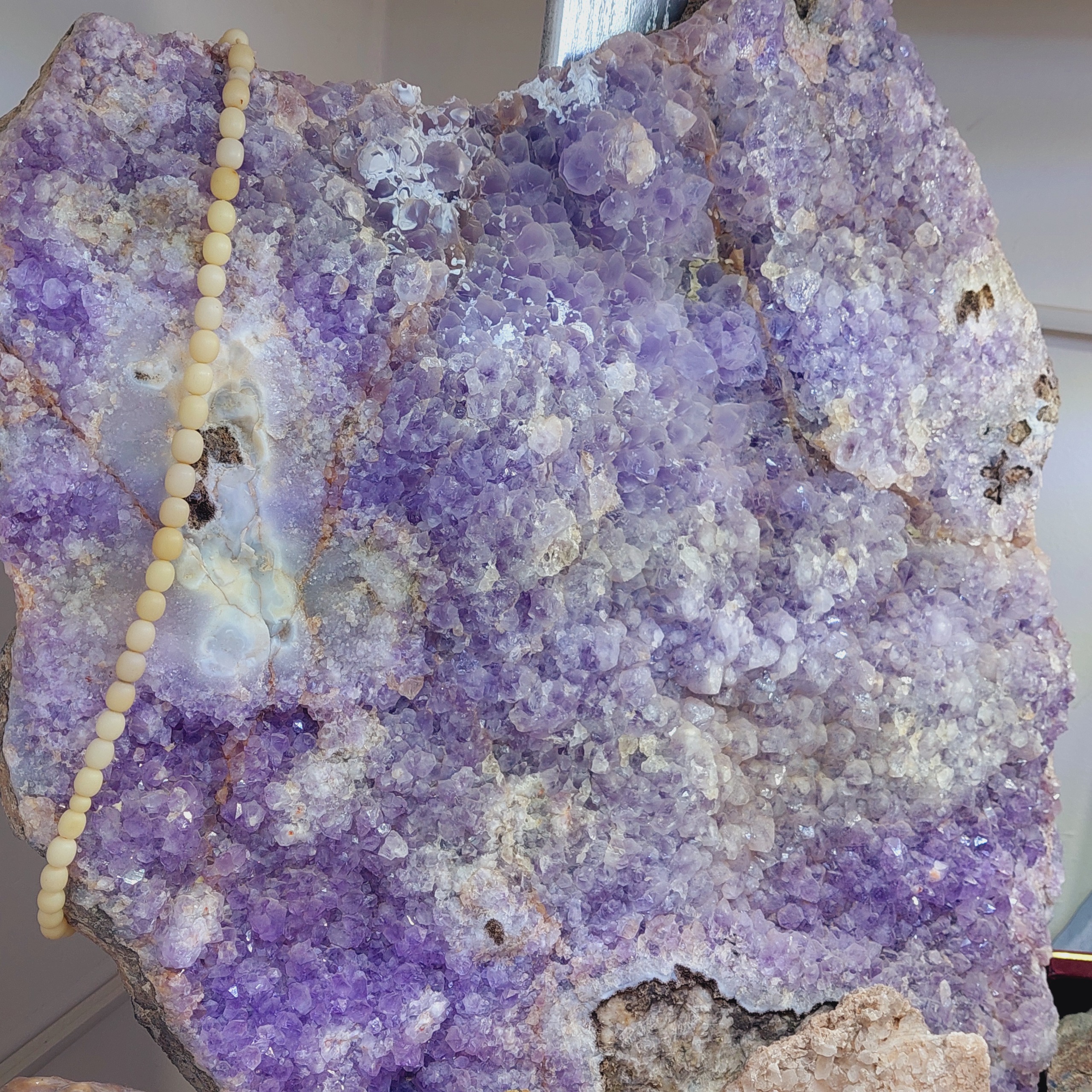 بزرگترین آمیتیست معدنی ایرانیبه وزن 16 کیلو