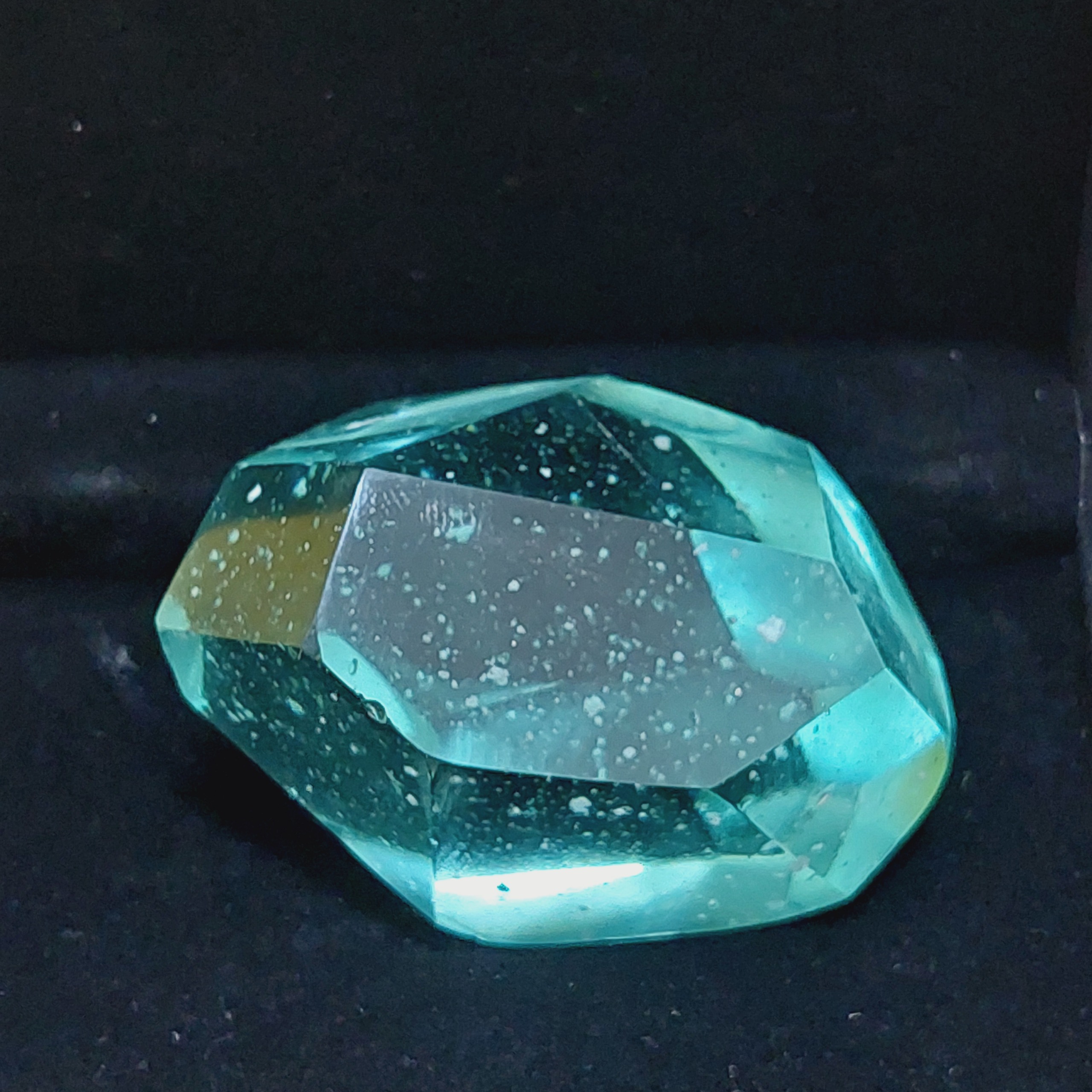 سنگ فوق کلکسیونی ابسیدین آبی تراش برلیان