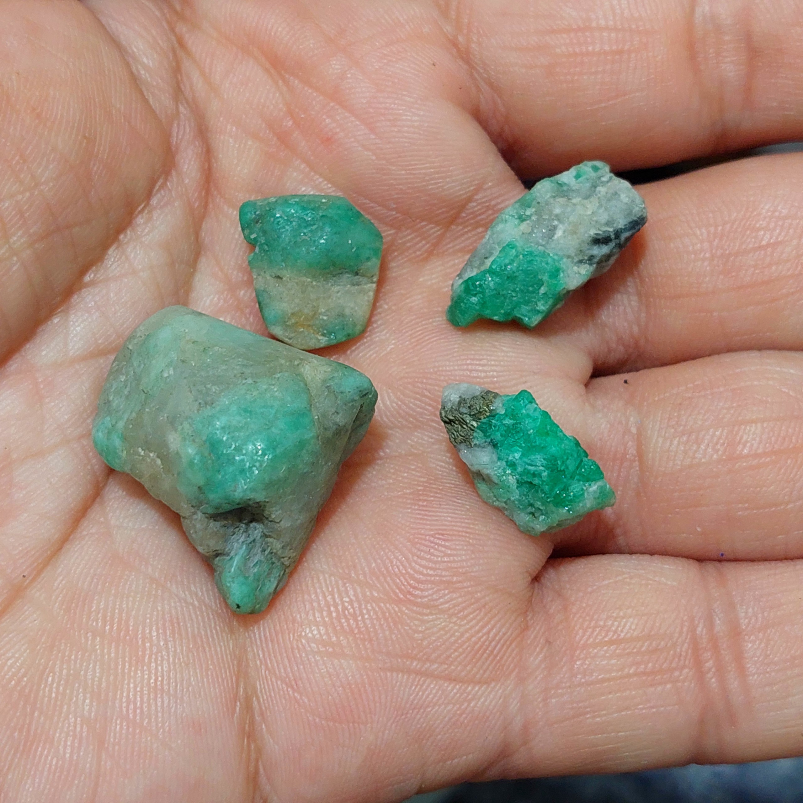 سنگ زمرد افغان به وزن 84 قیراط