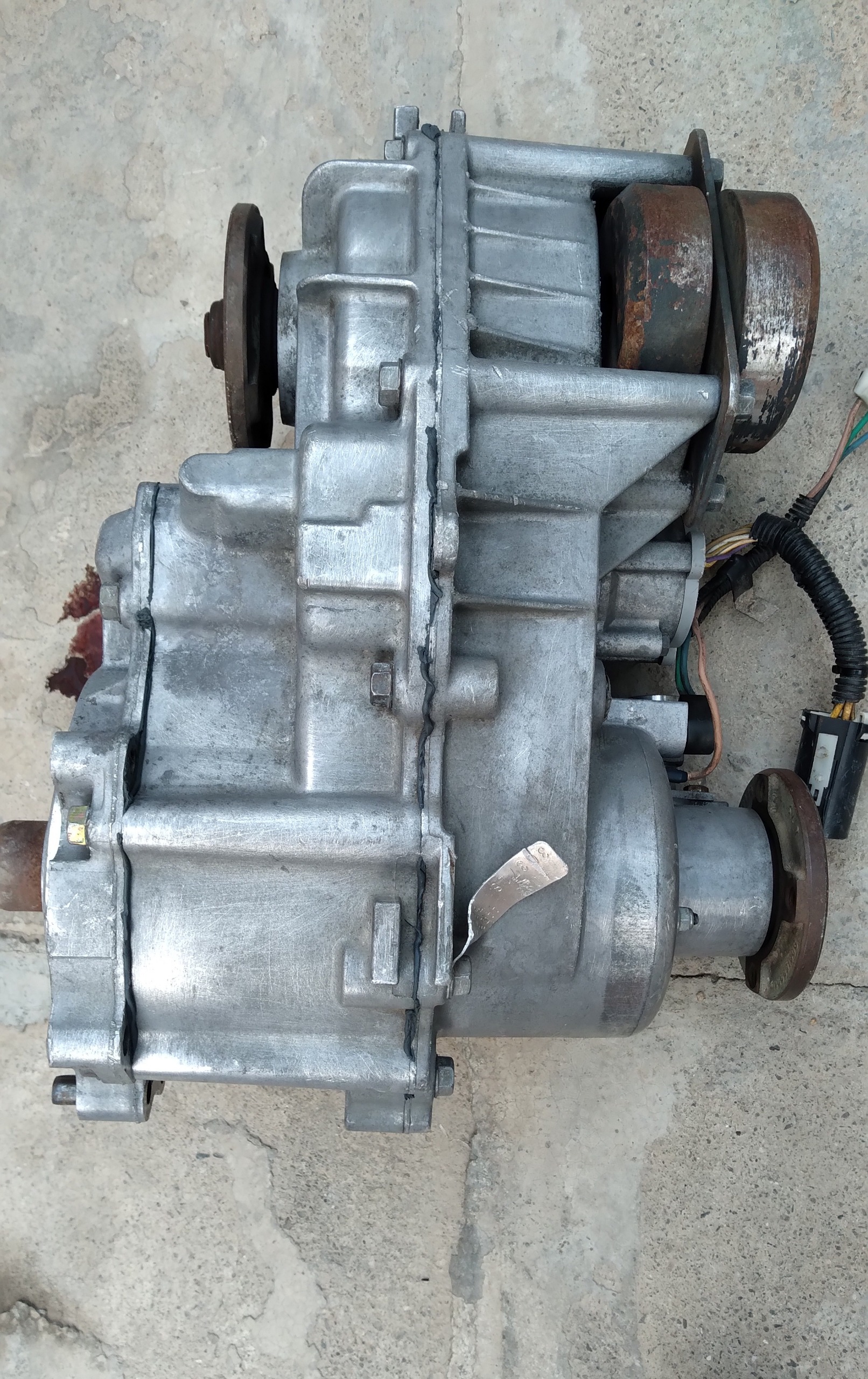 کمک گیربکس استوک موسو کوراندو 4سیلندرمعیوب