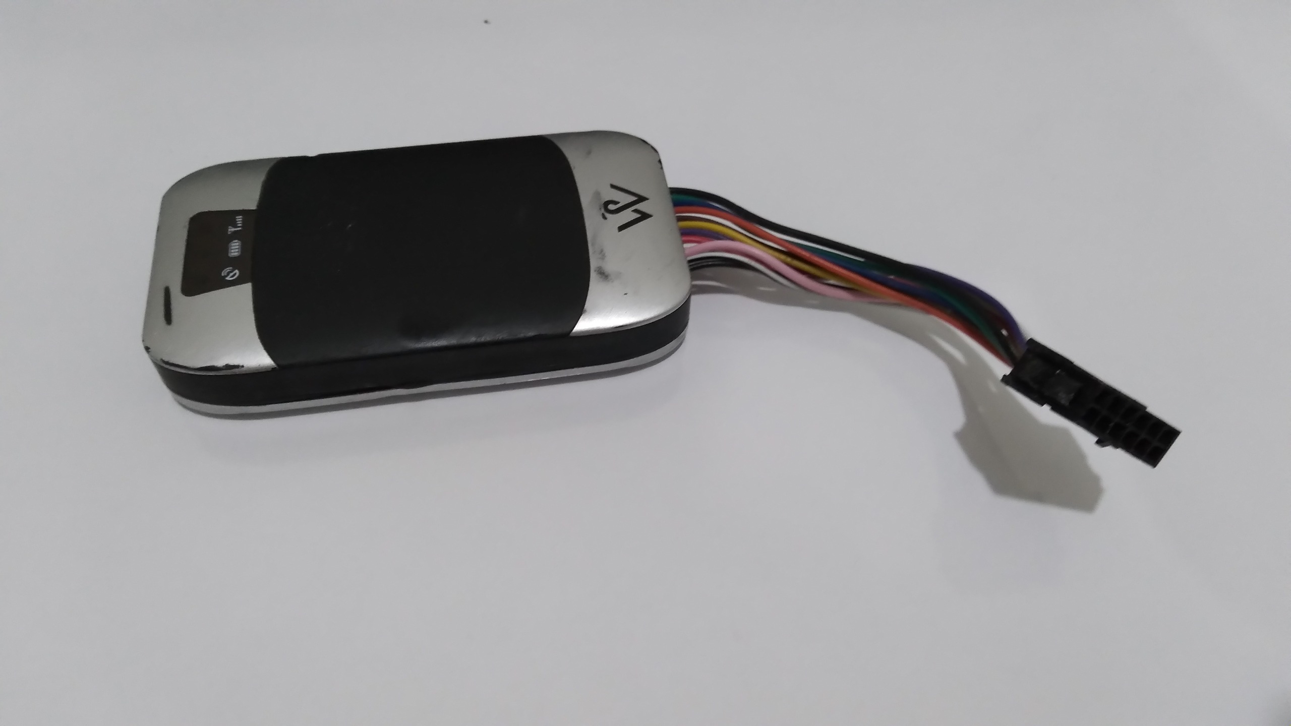 ترکر خودرو وایزر مدلF100_R