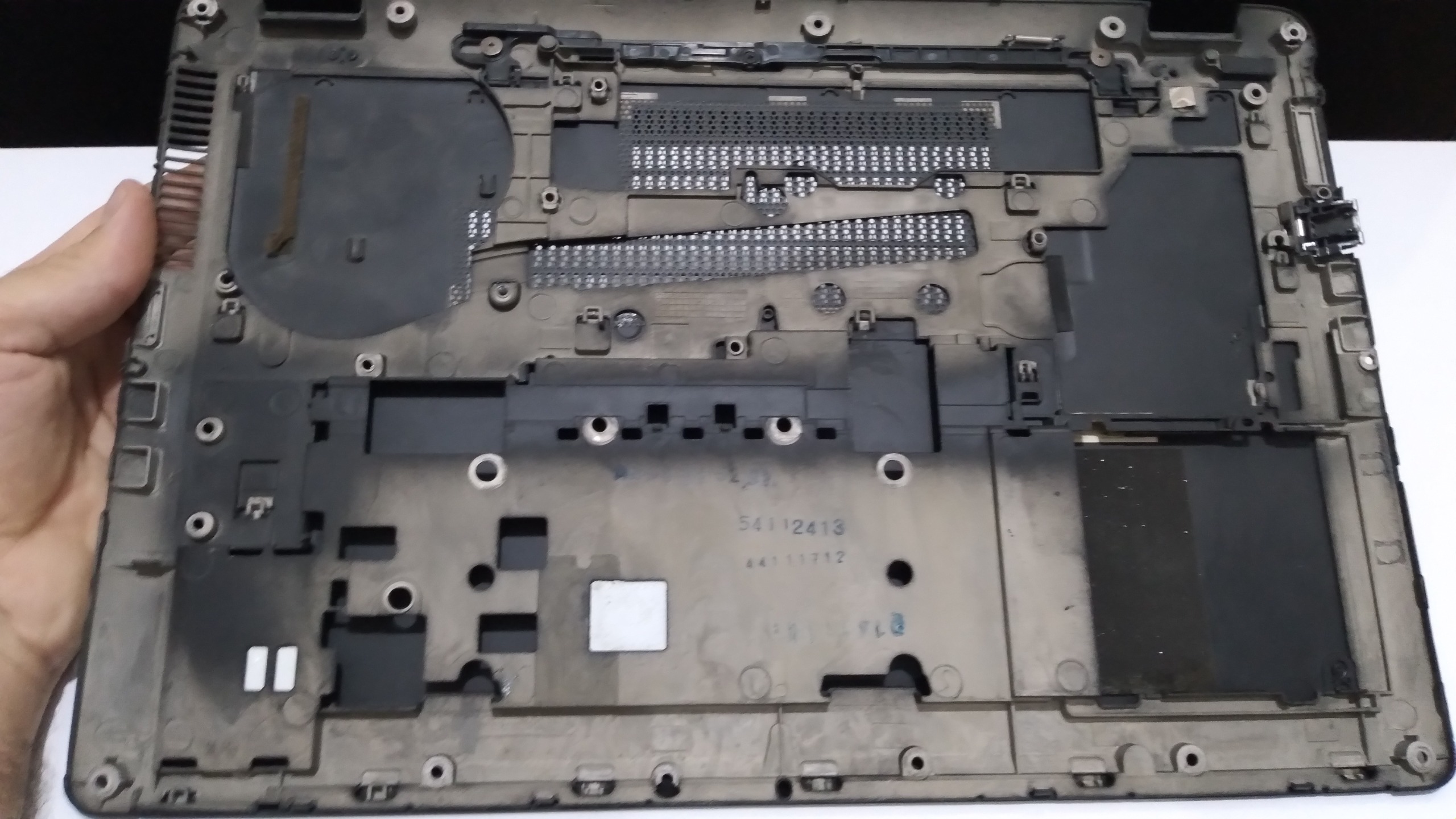 قاب کف لپ تاپ hp مدلEliteBook 850G2 استوک