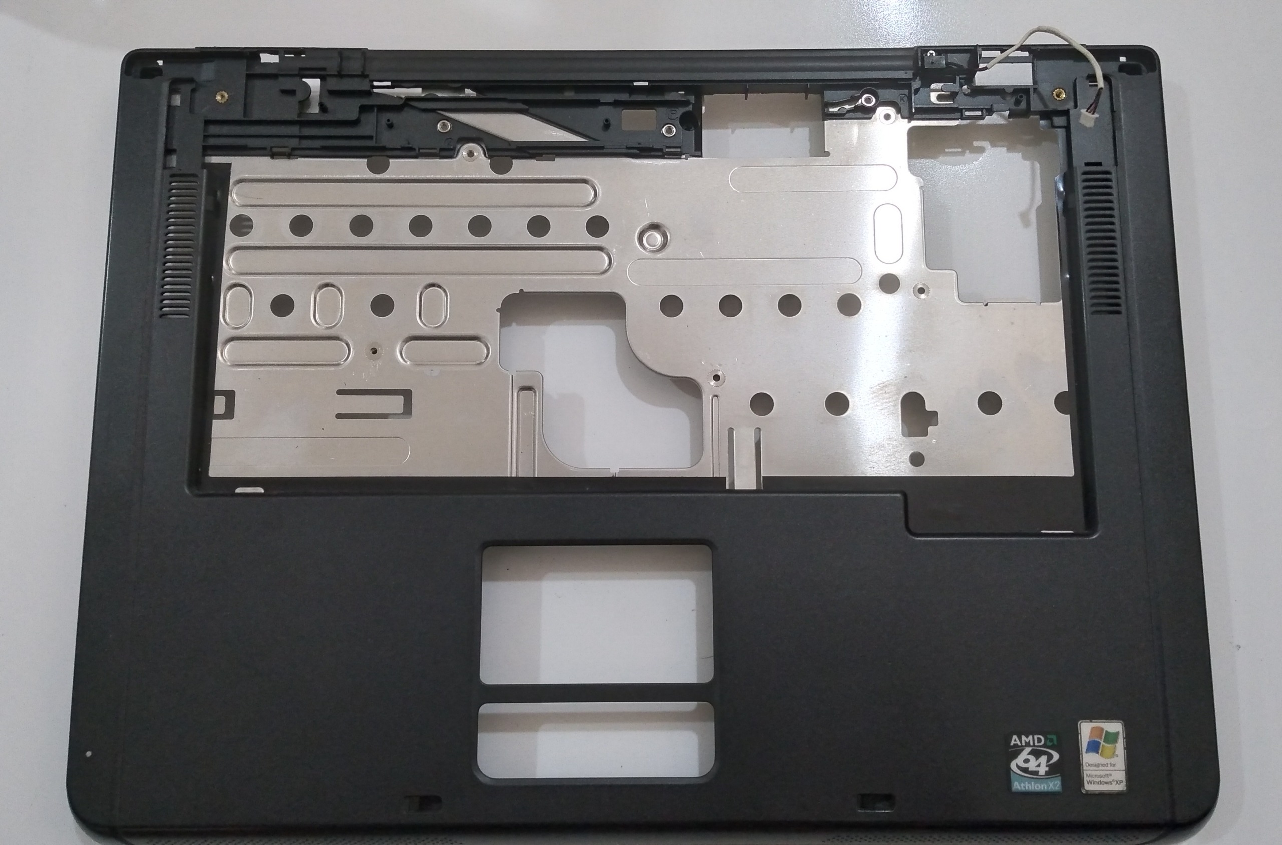 قاب دور کیبورد لپ تاپ Dell Inspiron 1501