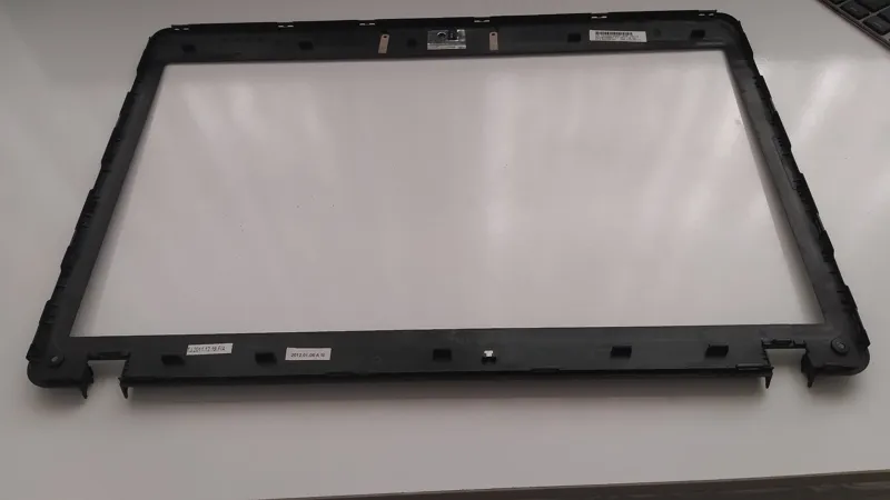 قاب دور LCDلپ تاپ HP probook 4530s سالم