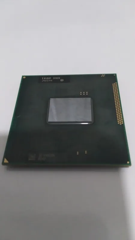 CPU Intel core i3 SR0DN