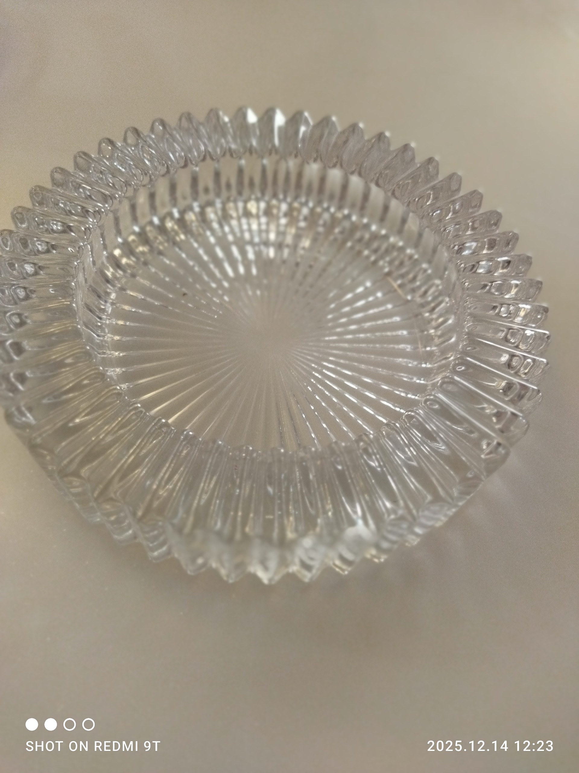 شکلات خوری کریستال کمیاب