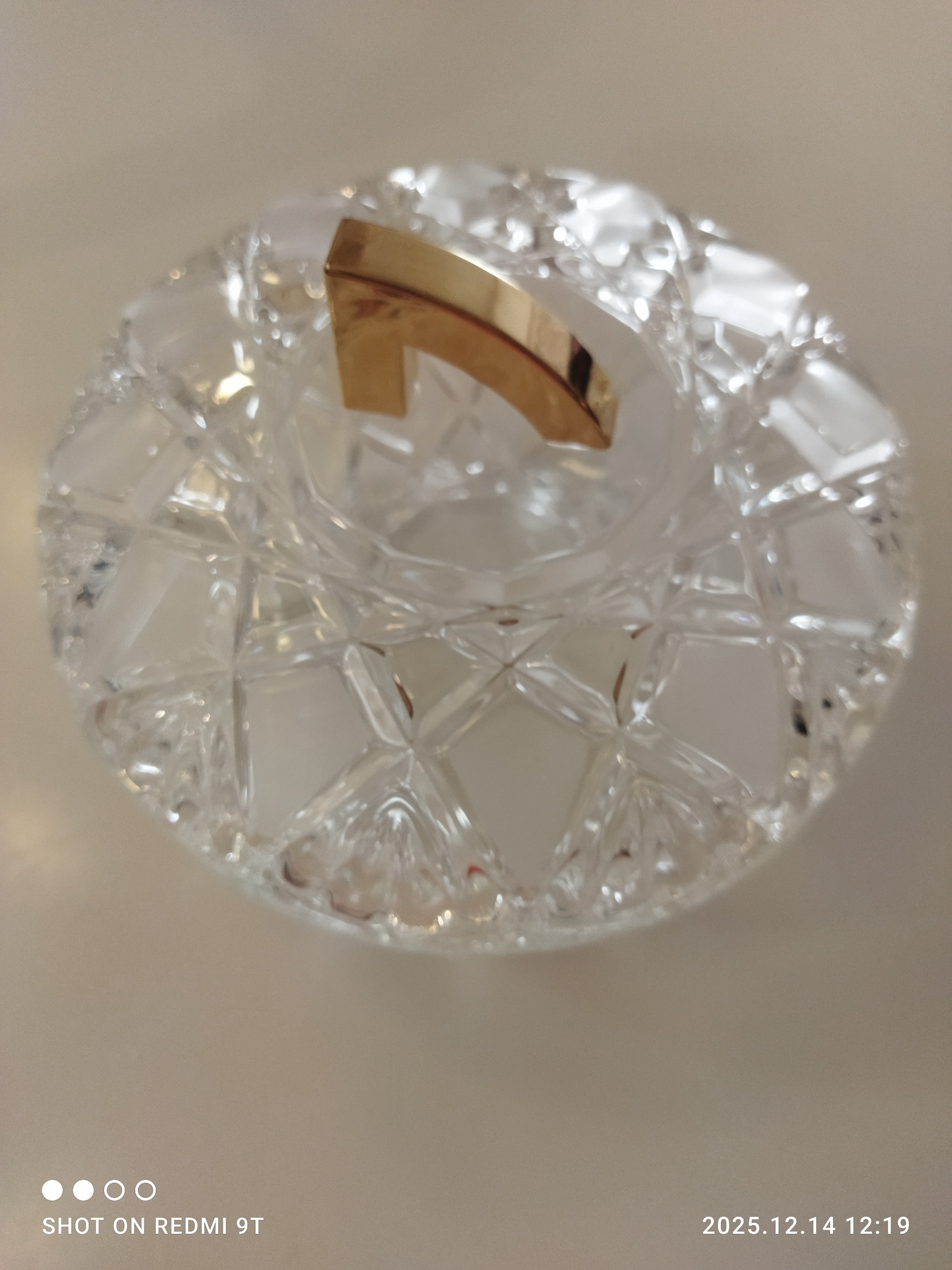 شکلات خوری کریستال