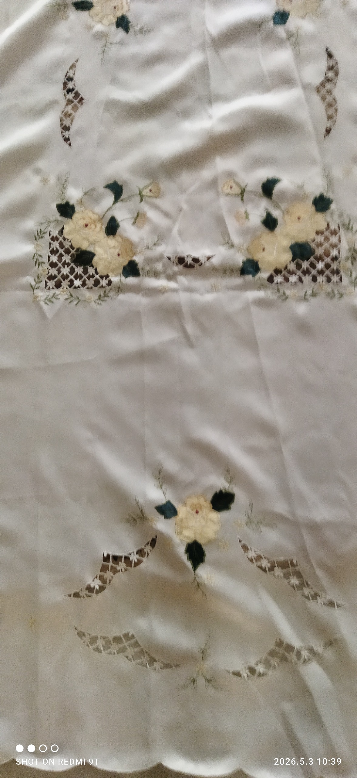 رومیزی 12نفره ساتن ژور دوزی