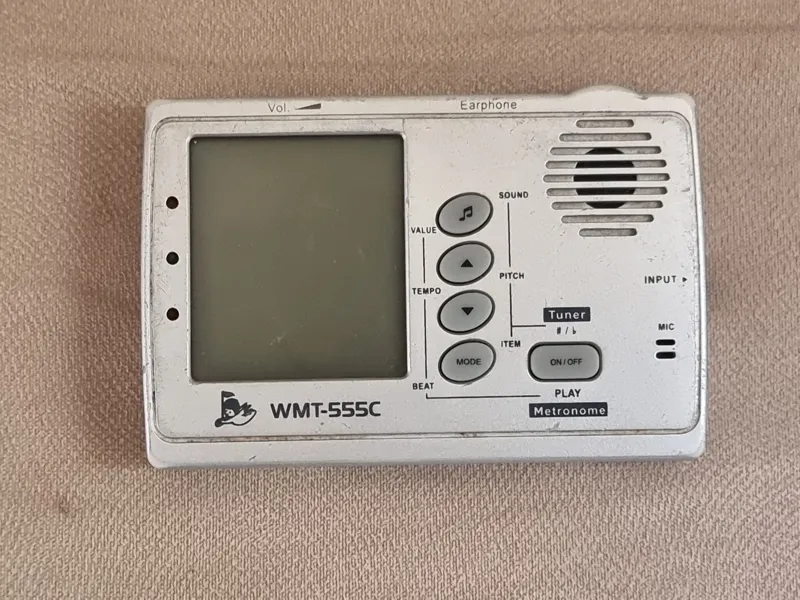 تیونر یا مترونوم WMT مدل 555C کارکرده