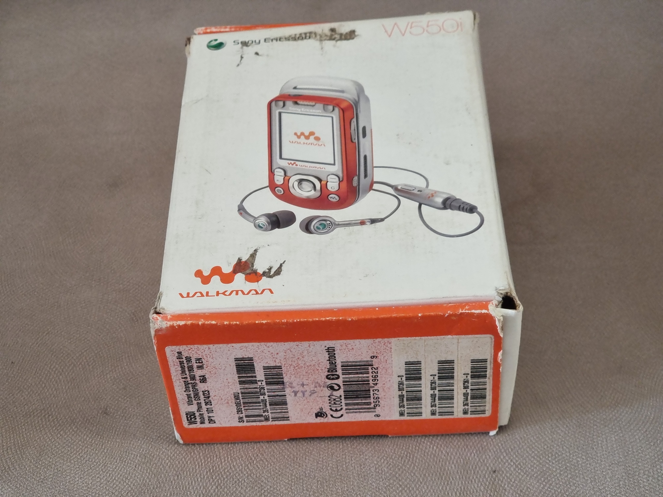 کارتن یا جعبه گوشی سونی اریکسون W550 سری دبلیو