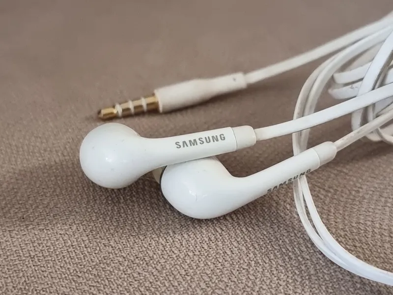هندزفری اورجینال رو کارتنی سامسونگ s5 کارکرده