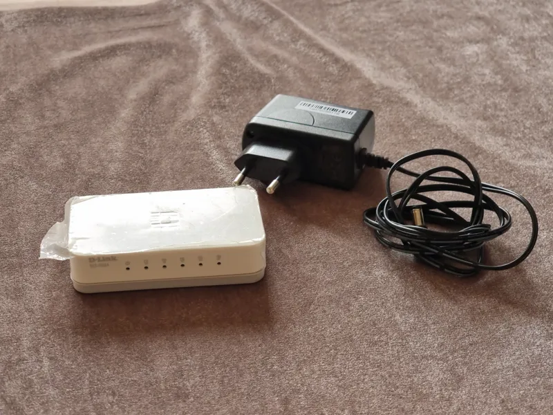 سوییچ شبکه دلینک 5 پورت اصل مدل DES1005a