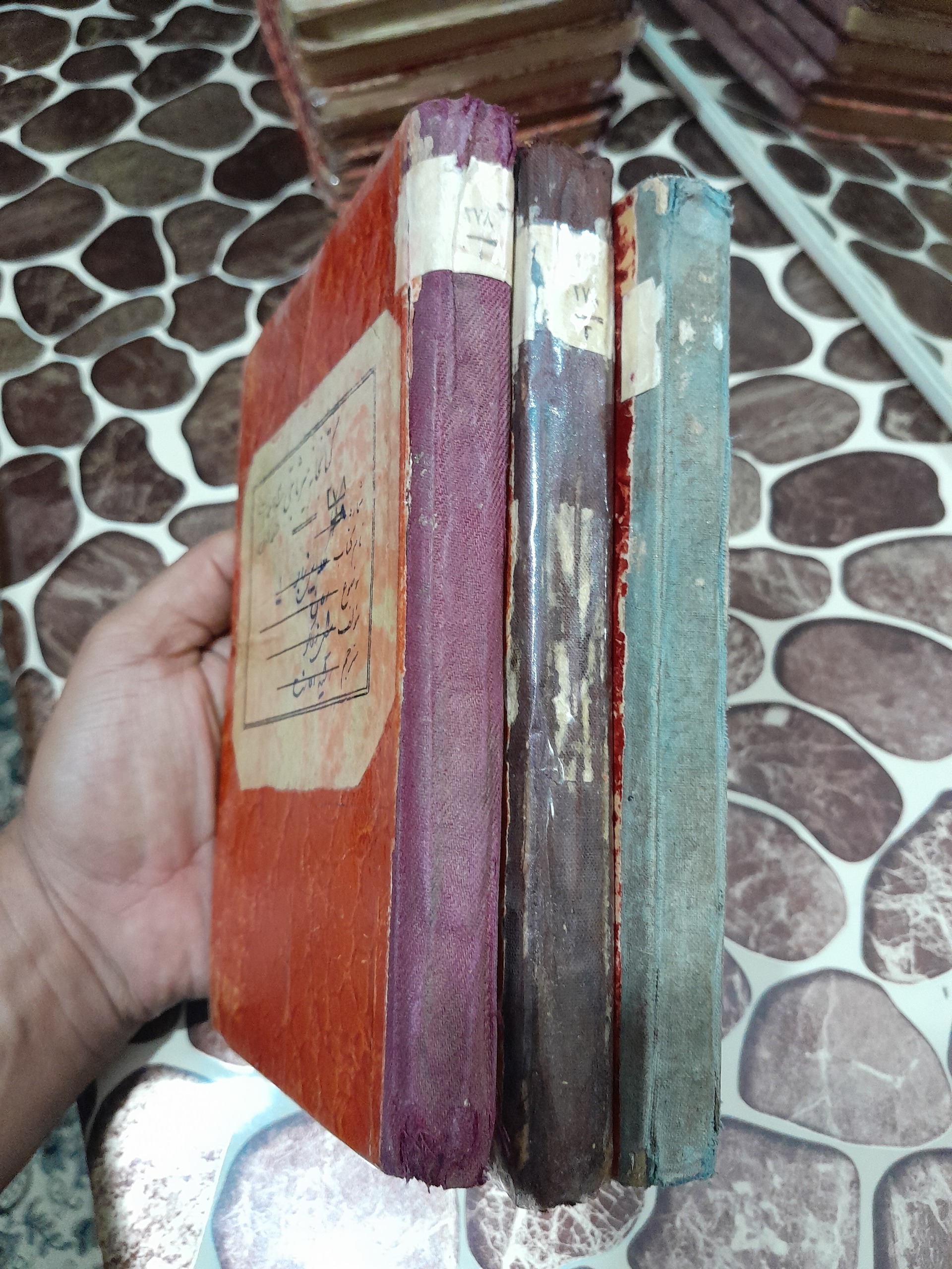 رمان ملکه ایزابو