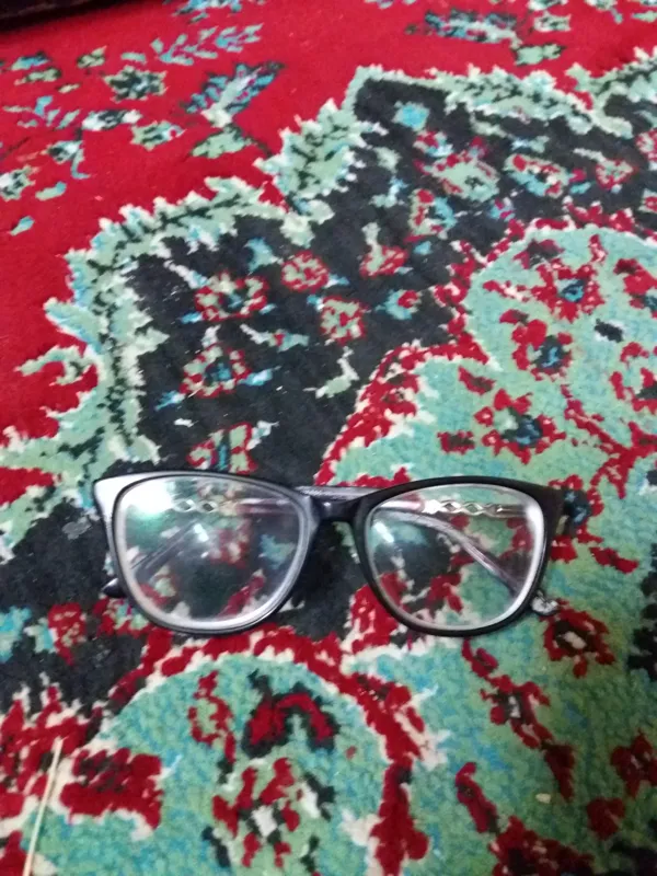 عینک قدیمی نمره خیلی بالا سالم شیک