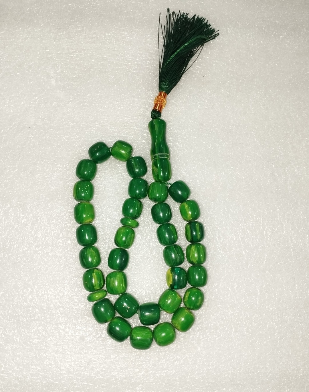 تسبیح سندلوس معطر سبز رگه دار ( پرچمی) حد 1111