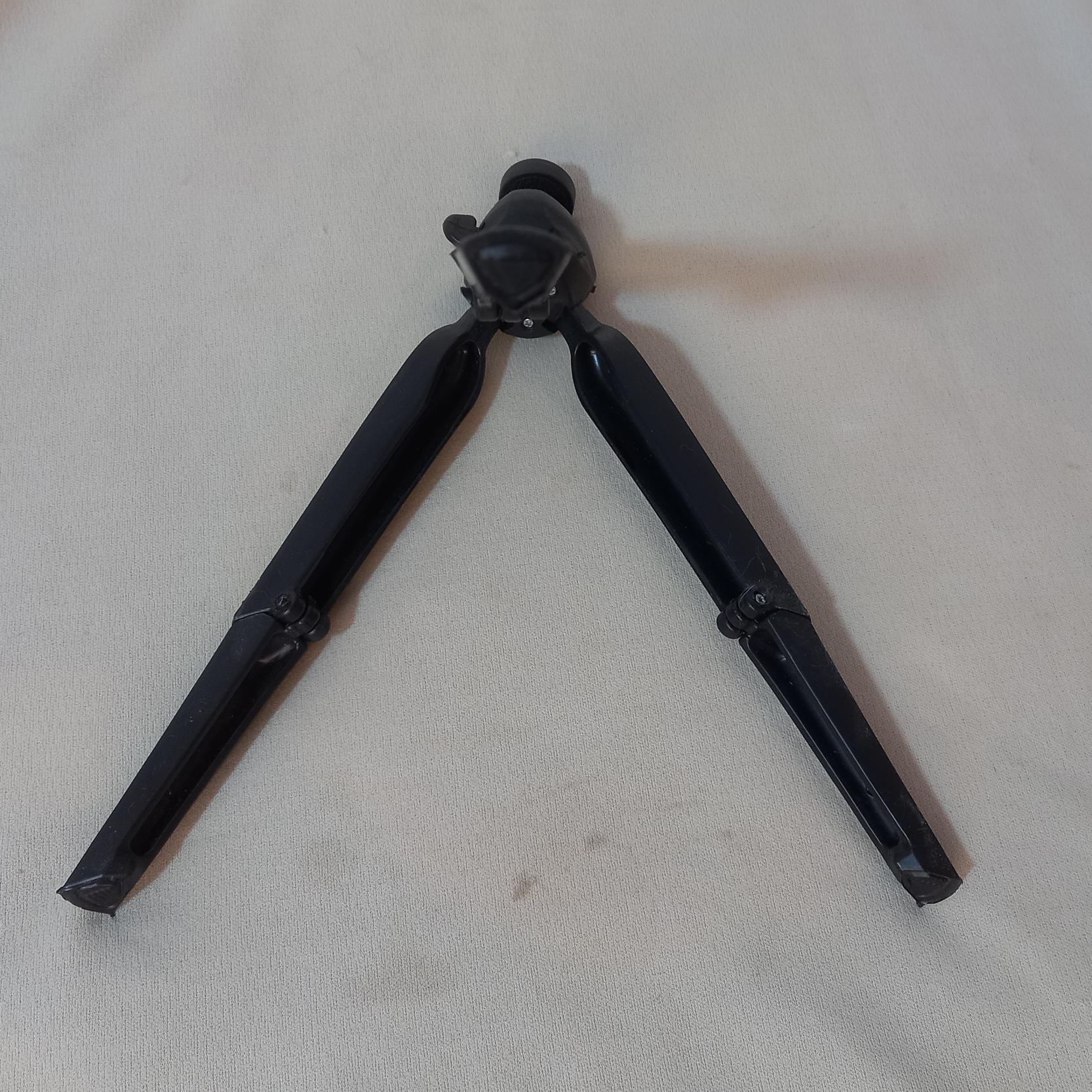 سه پایه موبایل و دوربین و وبکم