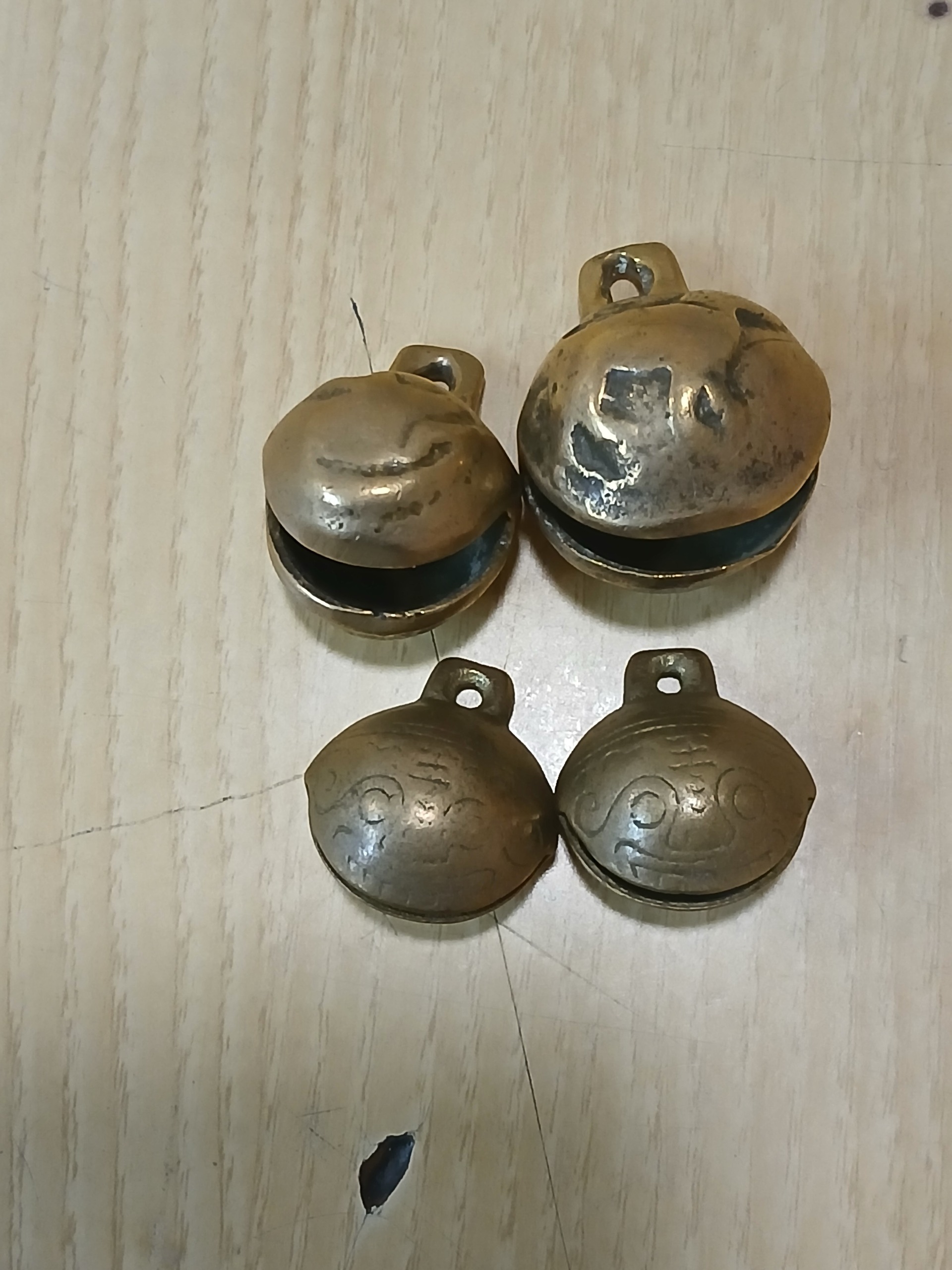 چهار عددزنگوله قدیمی