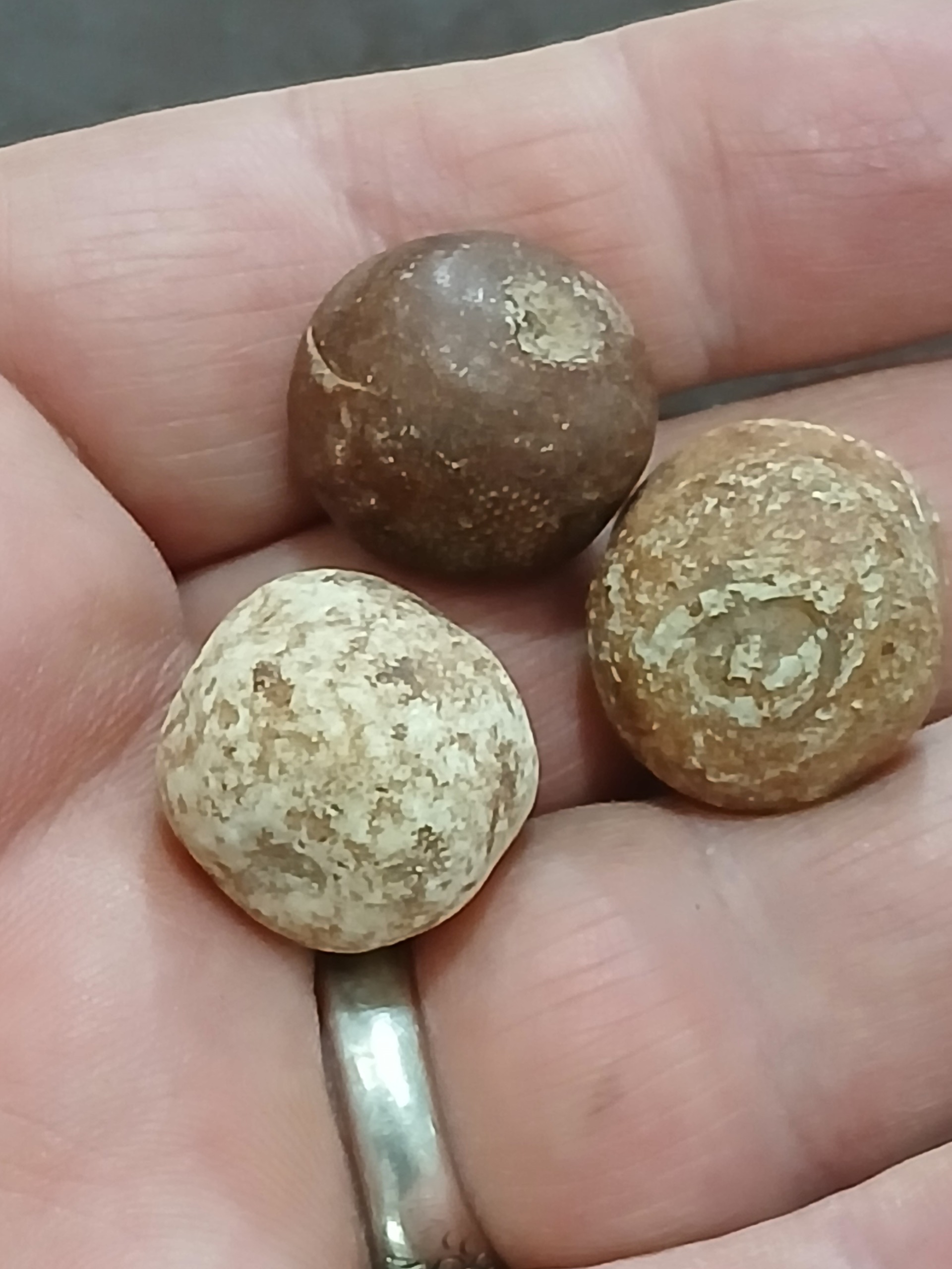 سنگ آسیاب قدیمی مهره ای