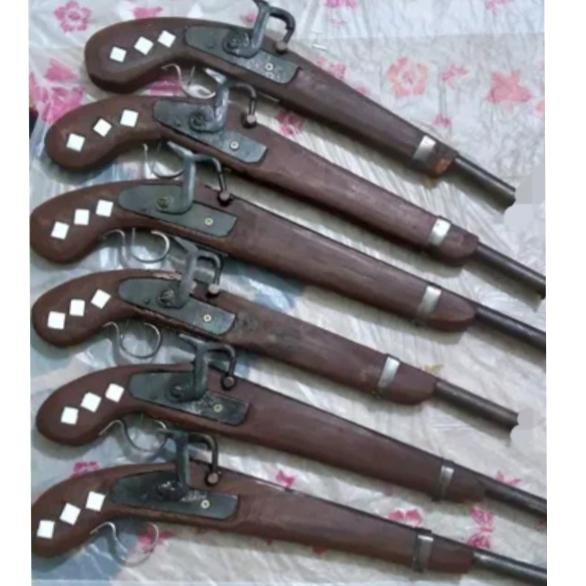 تپانچه بسیار زیبا