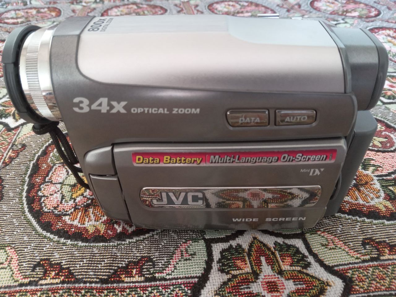 دوربین فیلم برداری JVC