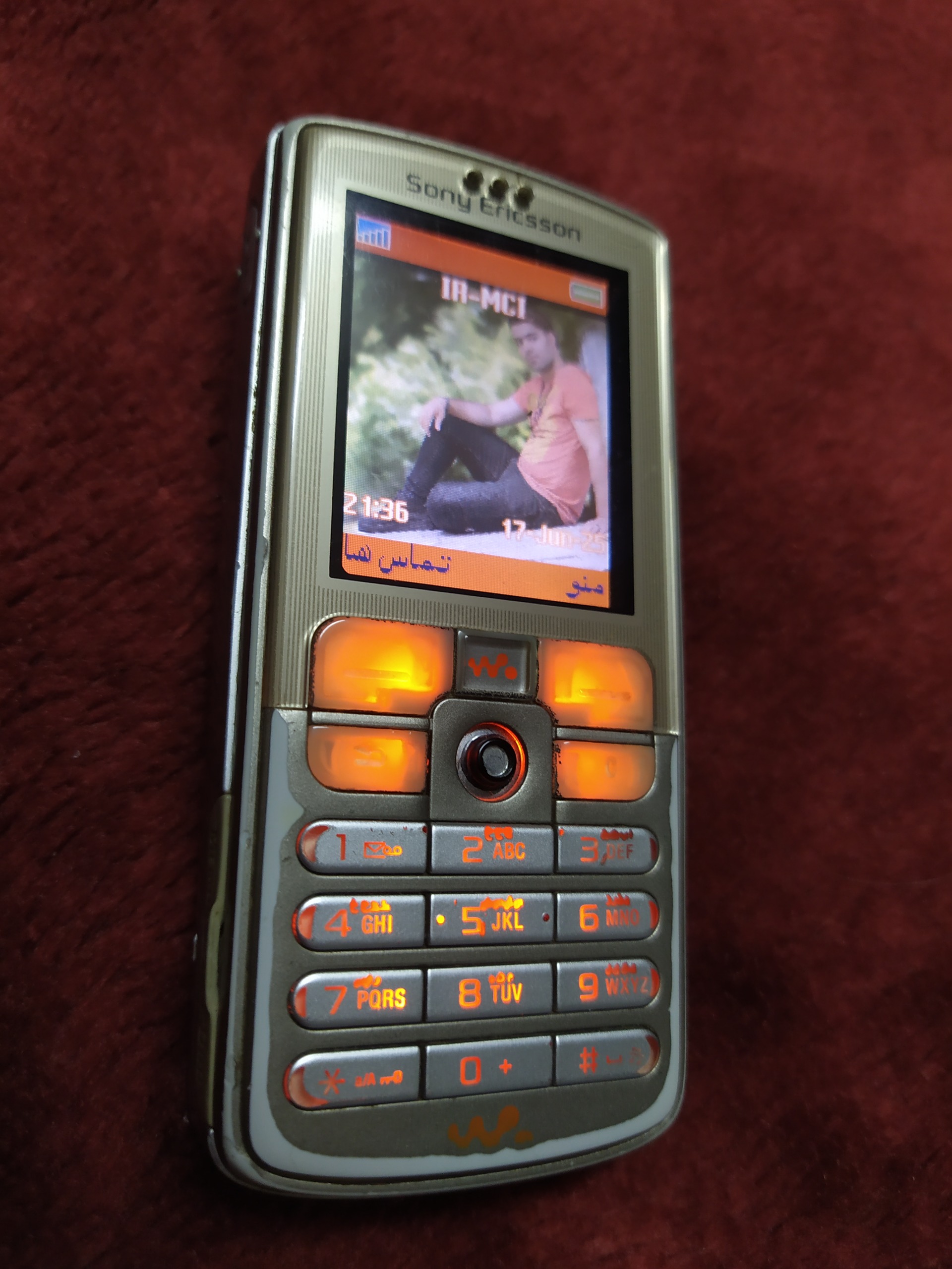 گوشی موبایل سونی اریکسون w700i