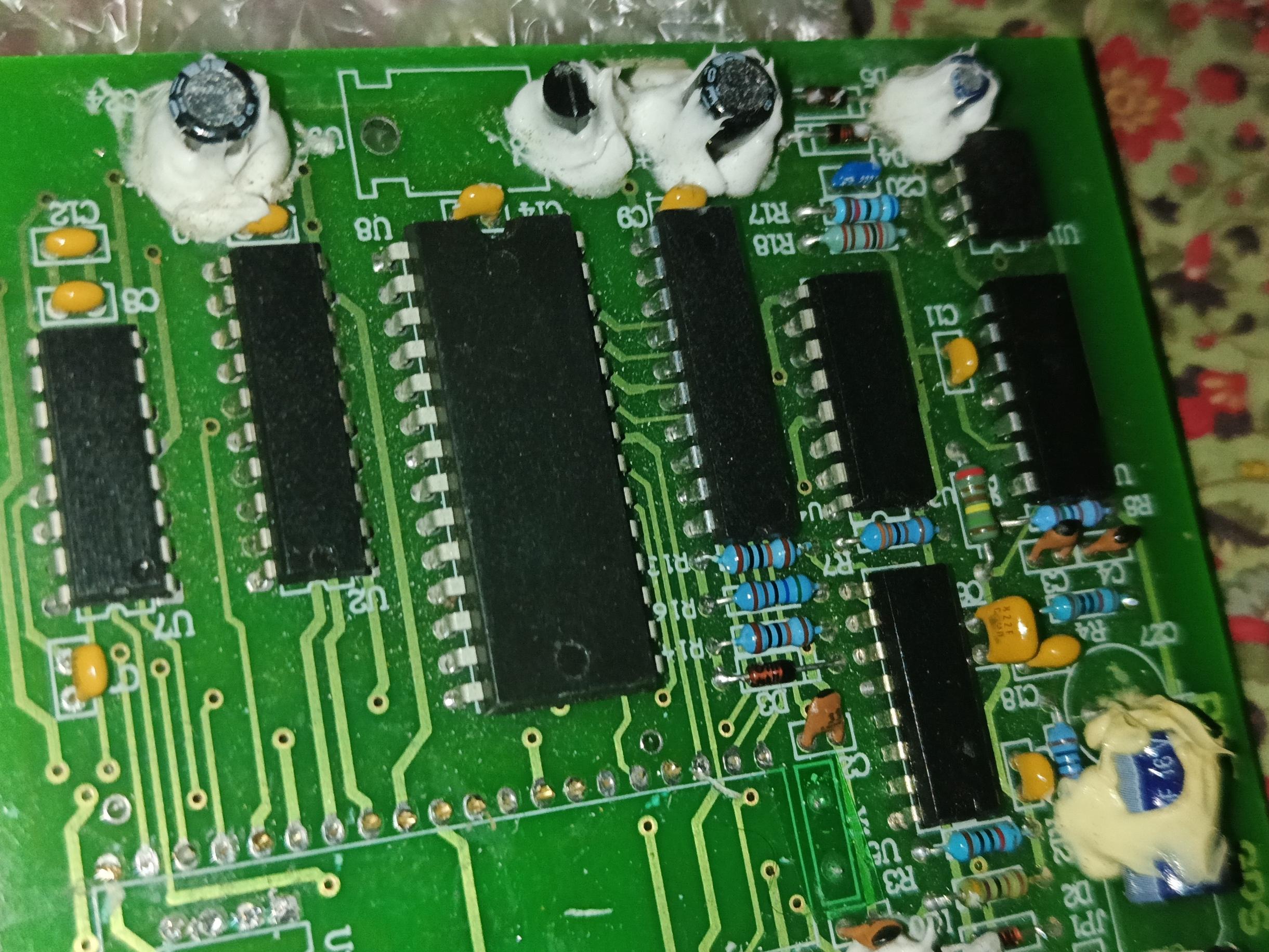 مقداری برد الکترونیکی ضایعاتی