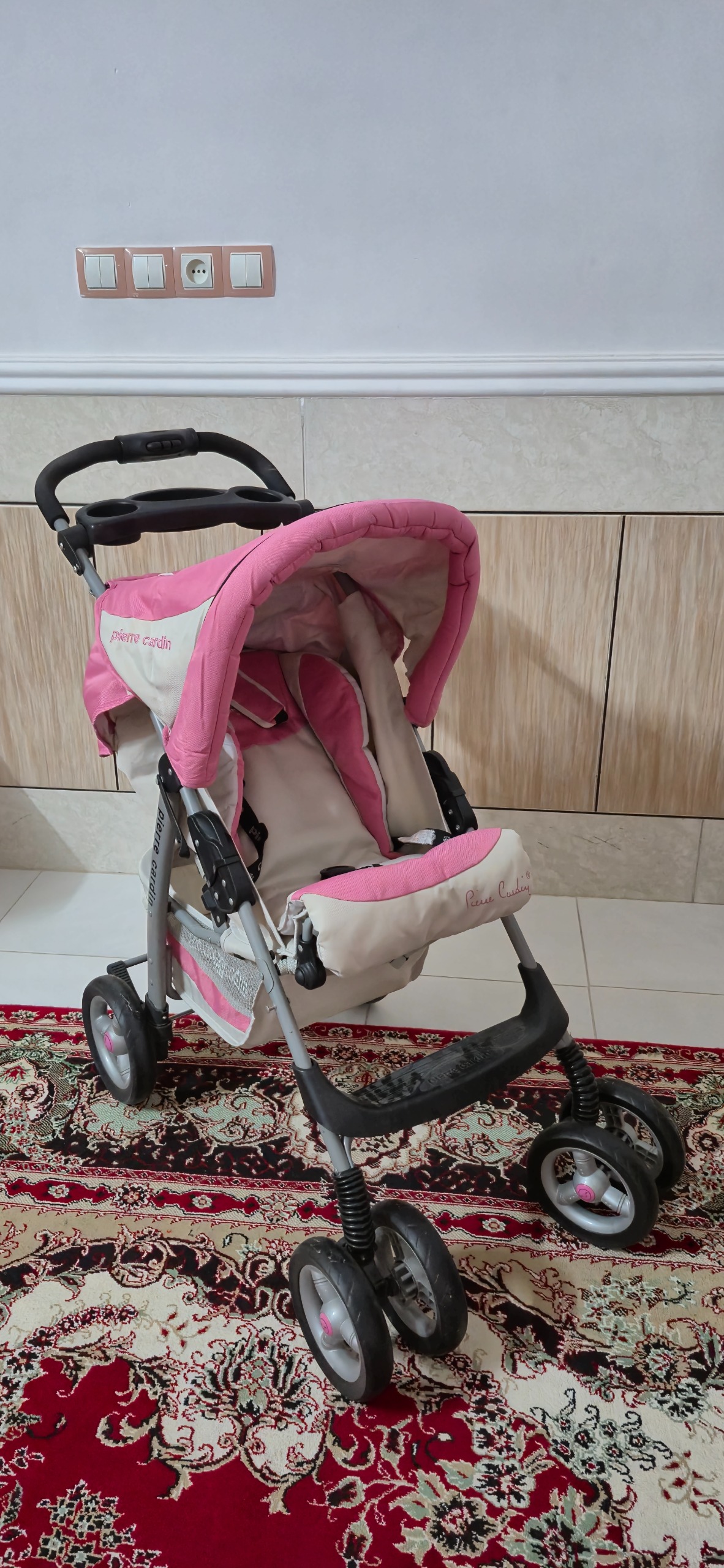 کاسکه پیرکاردین فرانسوی اصل