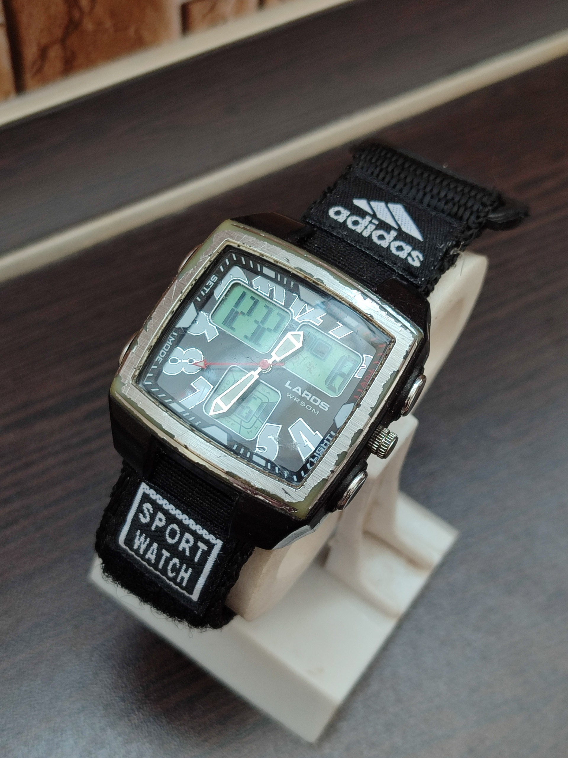 دوزمانه قدیمی ضد آب لاروس اصل