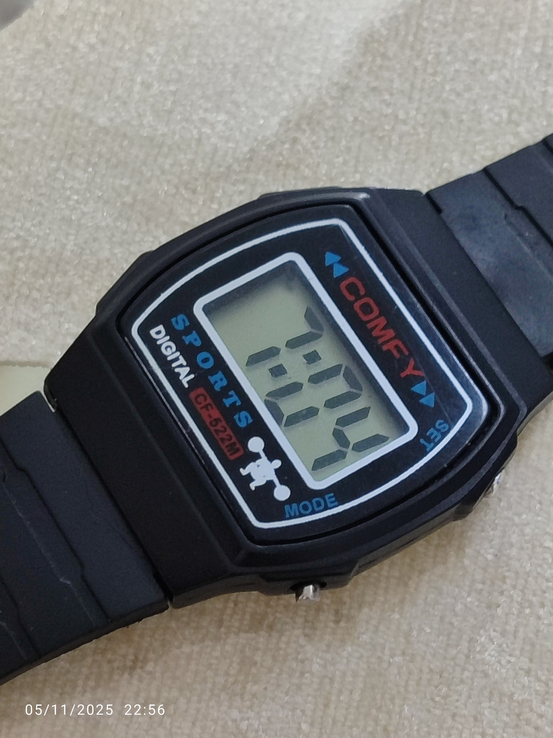 ساعت دیجیتال قدیمی