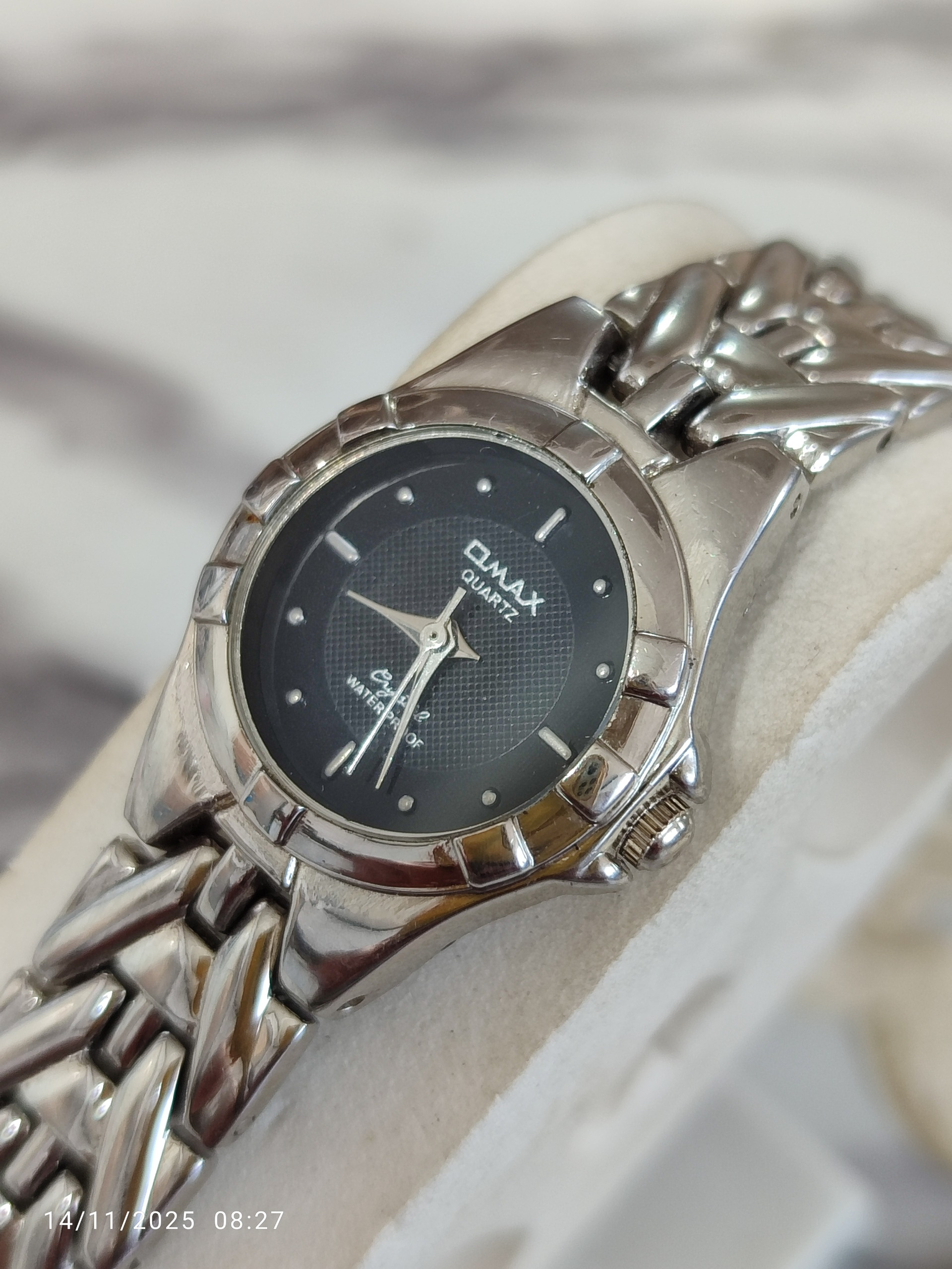 ساعت زنانه قدیمی اوماکس