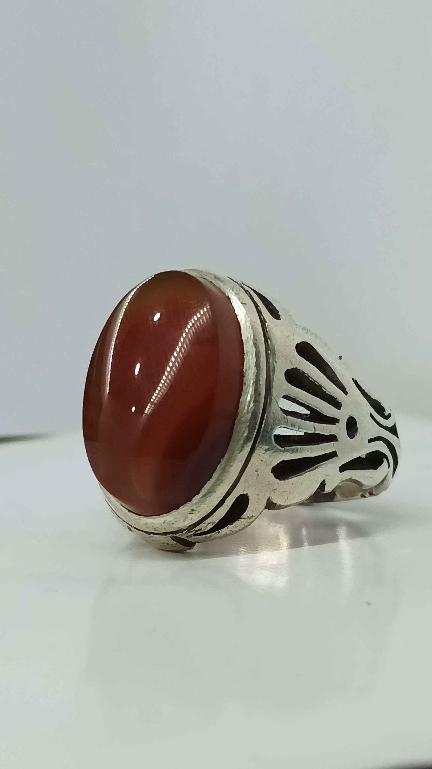 14.95 گرم انگشتر نقره دستساز عقیق یمن