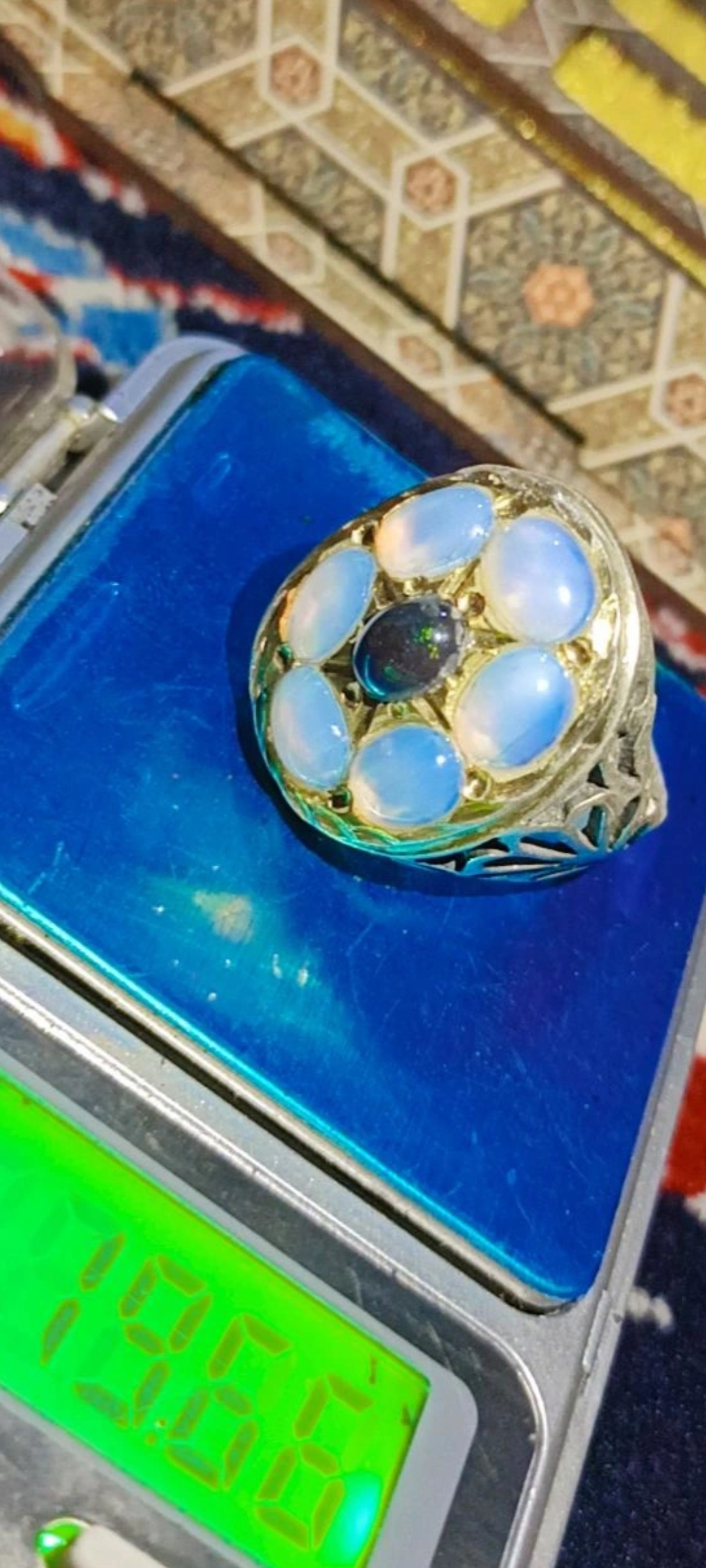 انگشتر جواهری ناب